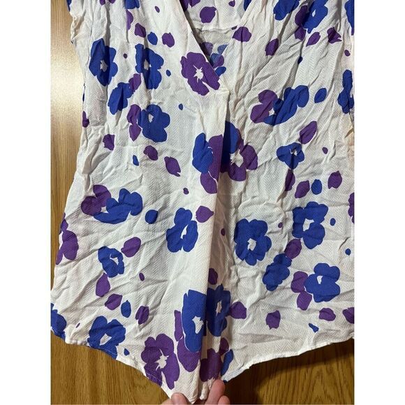 Cabi Purple & Blue Floral Top Woman’s Size Medium - Picture 3 of 10